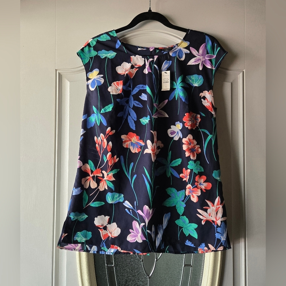 Talbots Floral Print‎ Sleeveless Blouse – Size 8 (NWT)